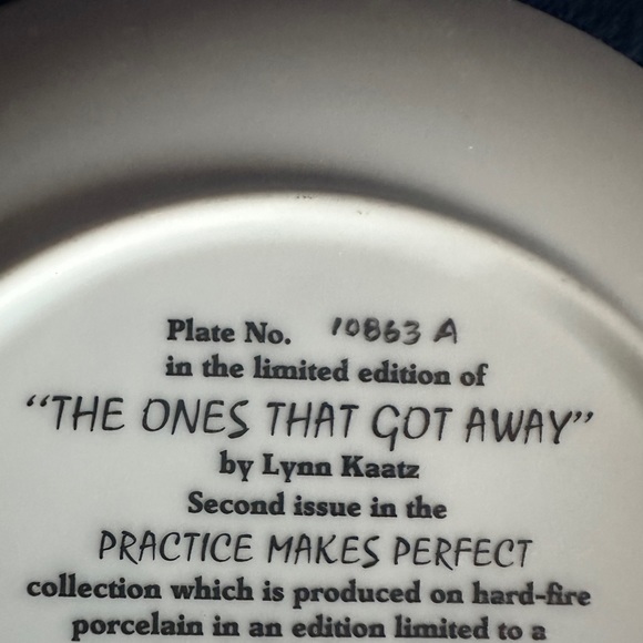 The Ones That Got Away, Golden Retriever Dog Collector Plate Bradford Exchange - Picture 9 of 9